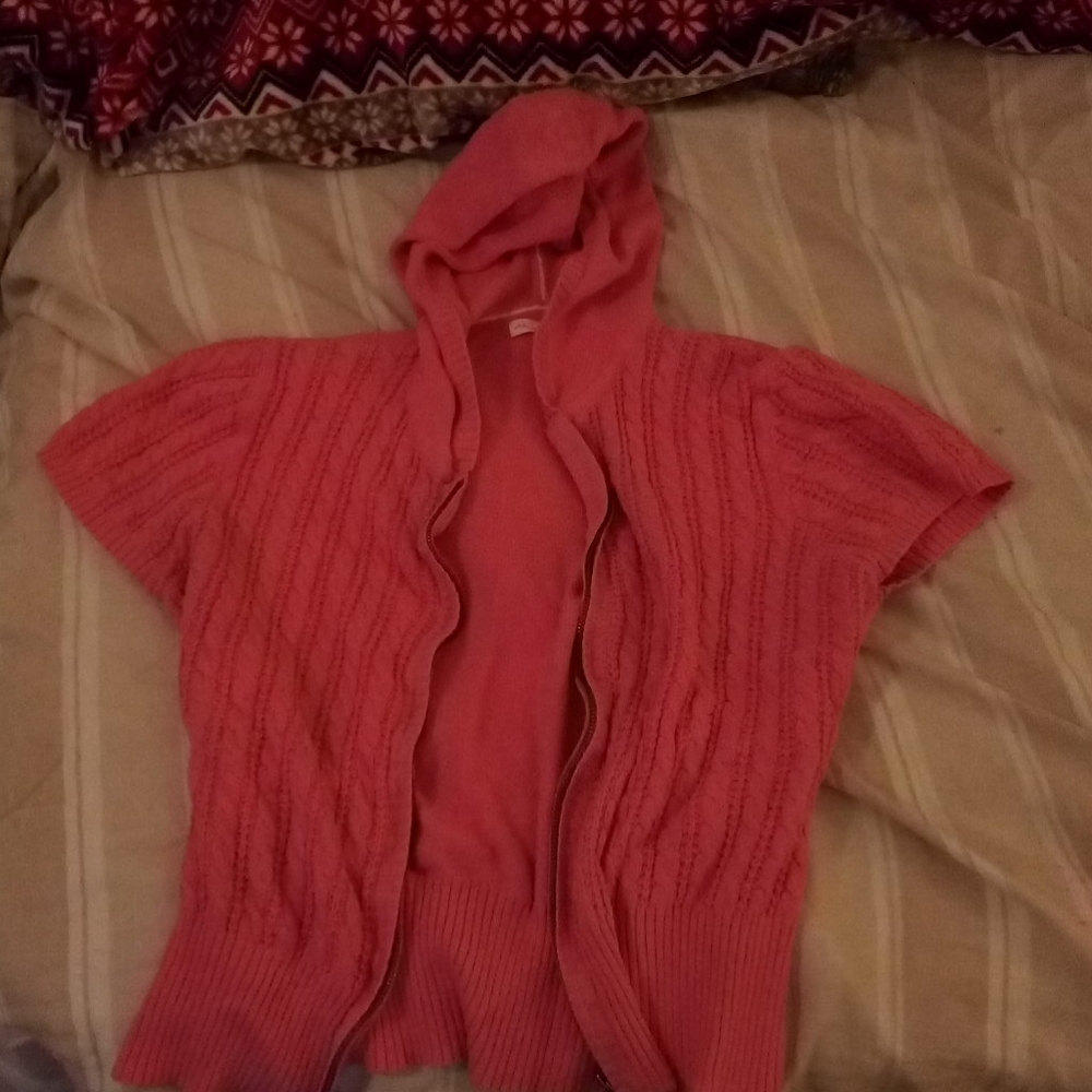 Woman's pink short sleeve pullover